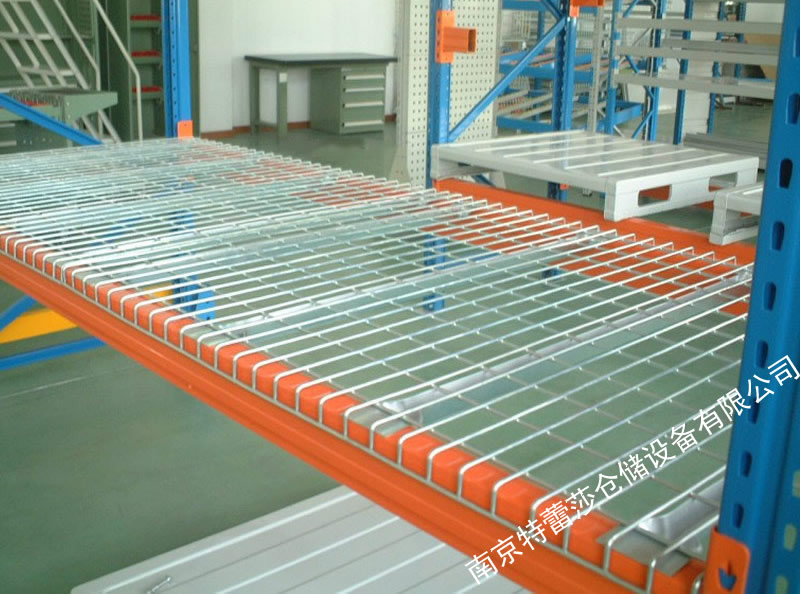 重量型貨架上面鋪鋼層網